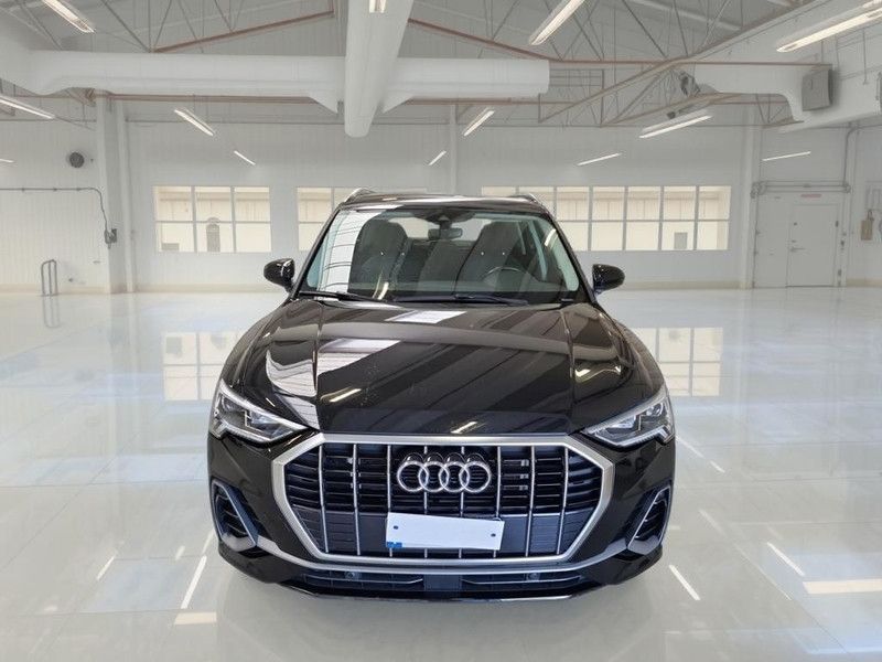 Audi AUDI Q3 45 TFSI E S TRONIC S LINE EDITION SUV imagem 2