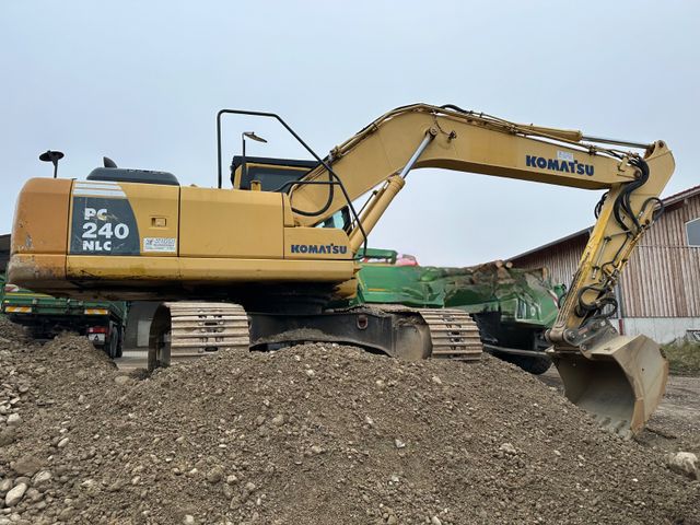 Komatsu 240 NLC