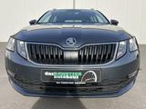 Skoda Octavia Combi 1.6 TDI Tour 106€ m. 20% Anzahlung - Skoda Octavia mit Diesel-Antrieb: Navigationssystem, Kombi, 1.6