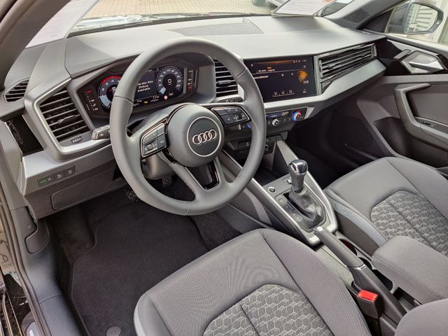 A1 Sportback S line 30 TFSI S tro +1000,- Tanken