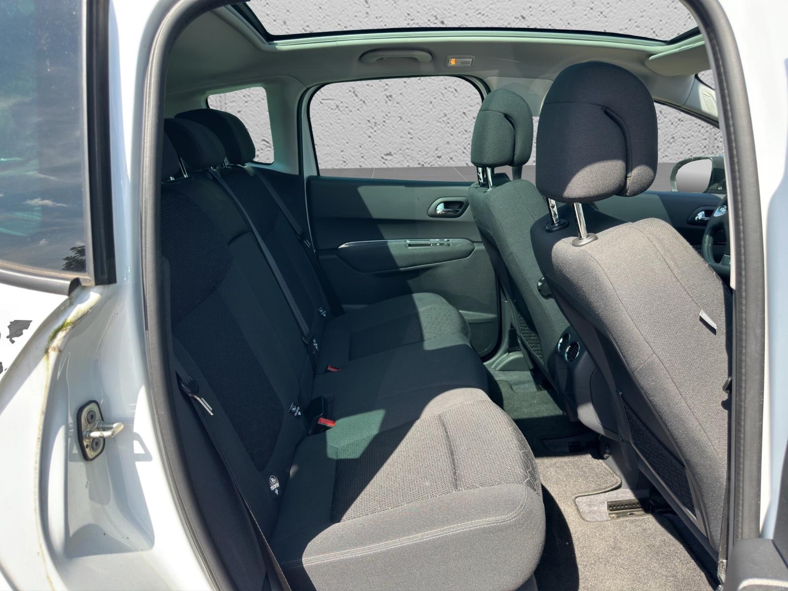 Peugeot 3008 Style*Pano*PDC*Head-Up*Tempomat*
