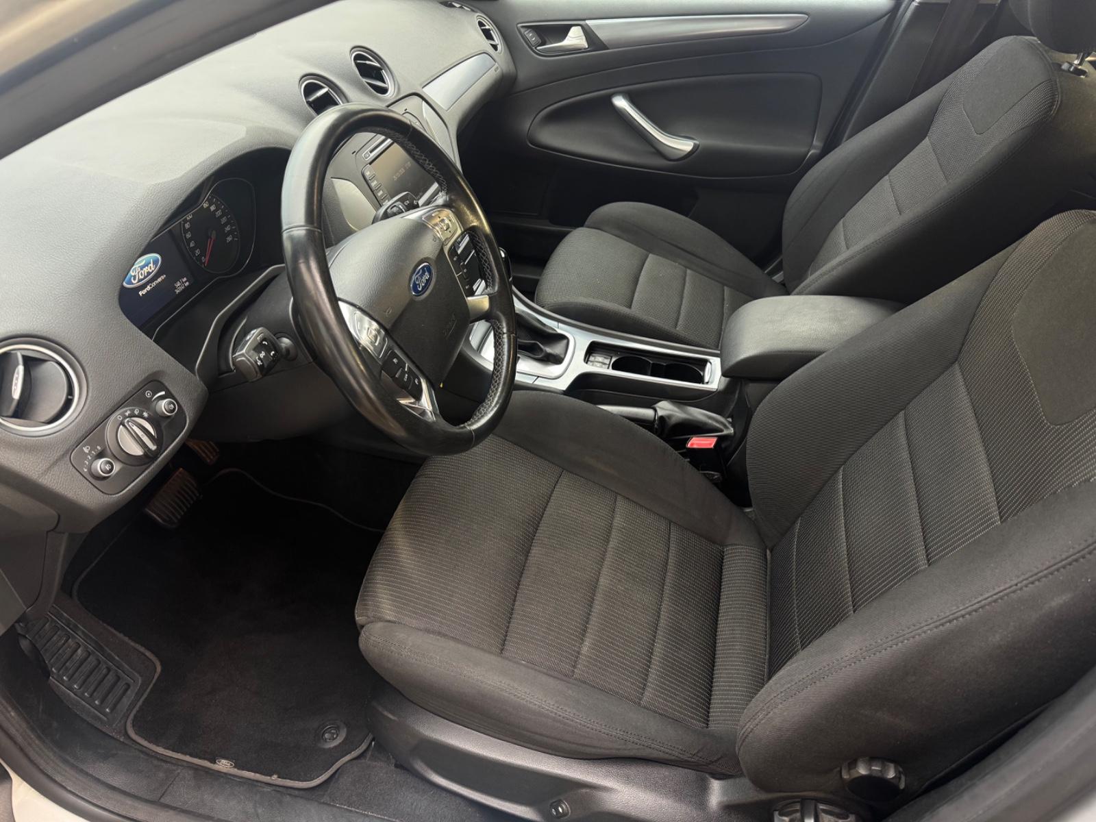 Ford Mondeo 2012 — photo 7