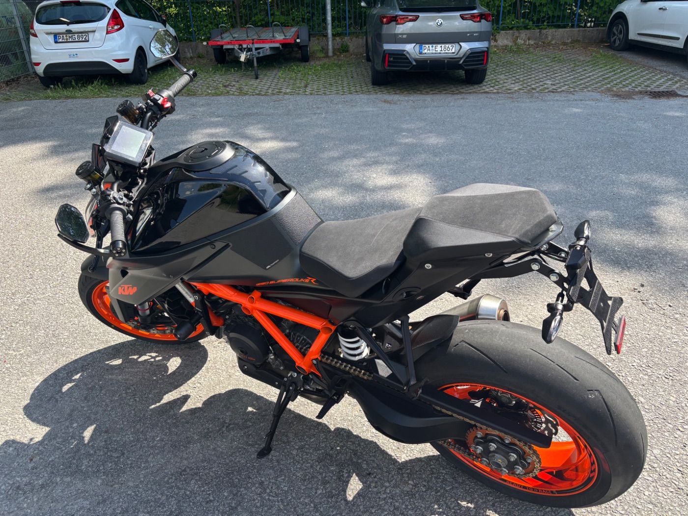 Fahrzeugabbildung KTM 1290 Super Duke R Track Pack