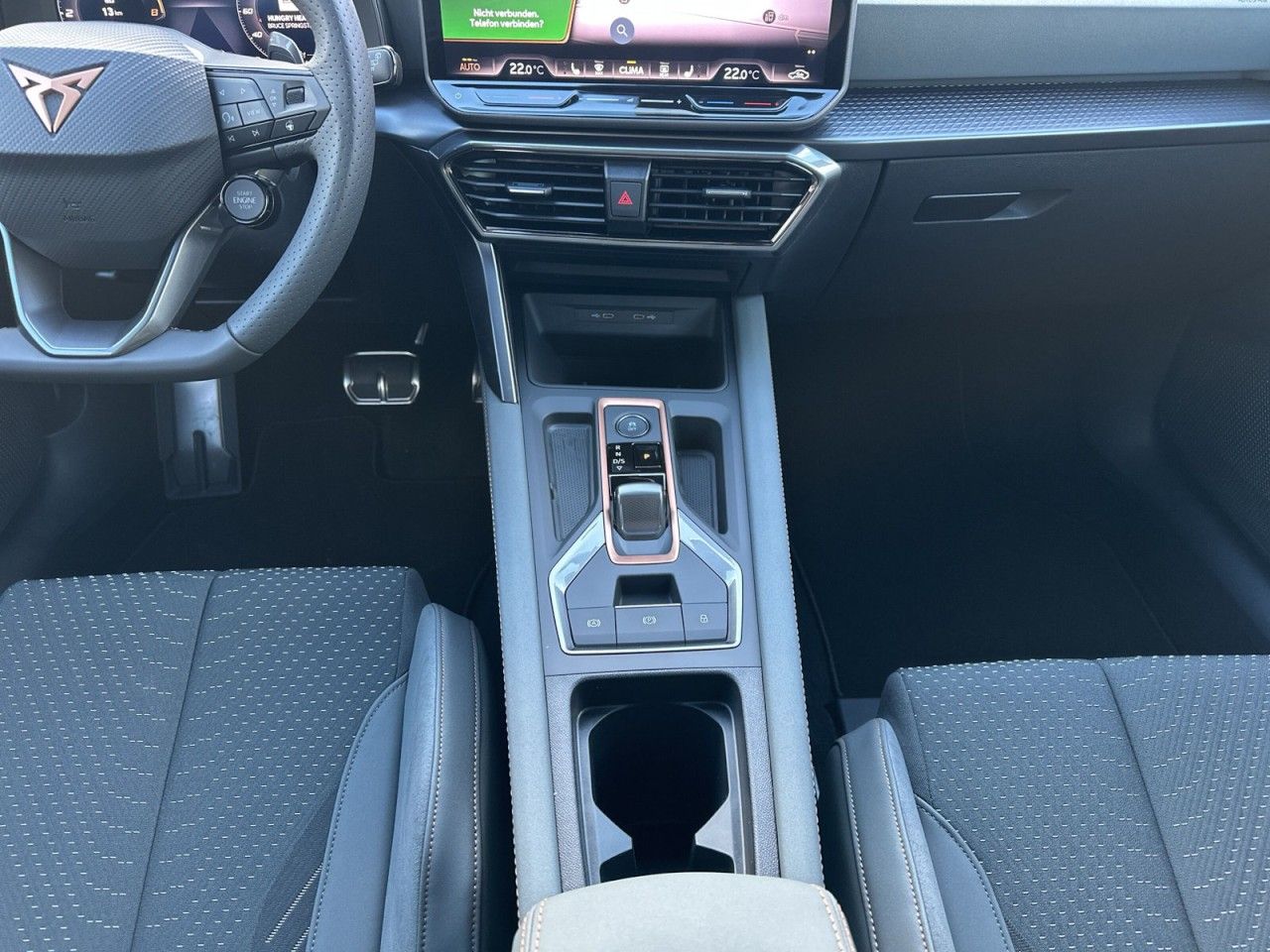 Fahrzeugabbildung CUPRA Formentor 2.5 TSI 287 kW 4Drive VZ5 - mit KI generiert/bearbeitet