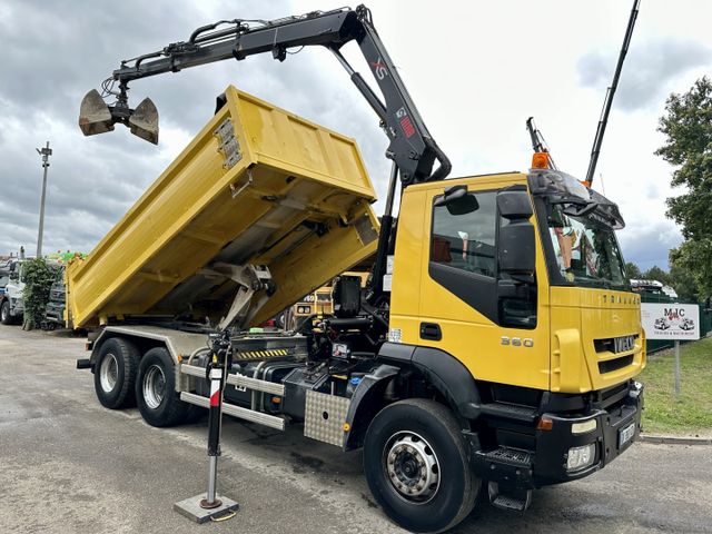 Iveco TRAKKER 360 6x4 - 2 WAY TIPPER + CRANE HIAB 122 