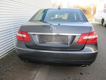 Mercedes E 300 - 5