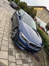 BMW 520d xDrive TourningA-1.Hand Scheckheftgepflegt  - BMW 520 Gebrauchtwagen in München