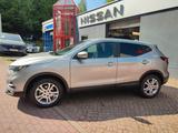 Nissan Qashqai 1.3 DIG-T N-CONNECTA - Nissan Qashqai mit Benzin-Antrieb: Limousine