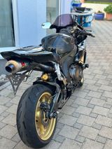 Honda CBR100RR Fireblade - HONDA CBR F