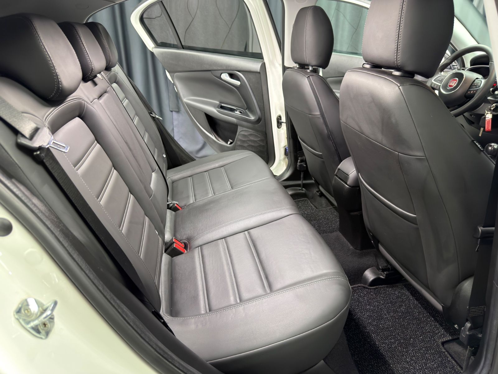 Fahrzeugabbildung Fiat Tipo Lounge |AHK|RF-CAM|LED|LEDER|NAVI