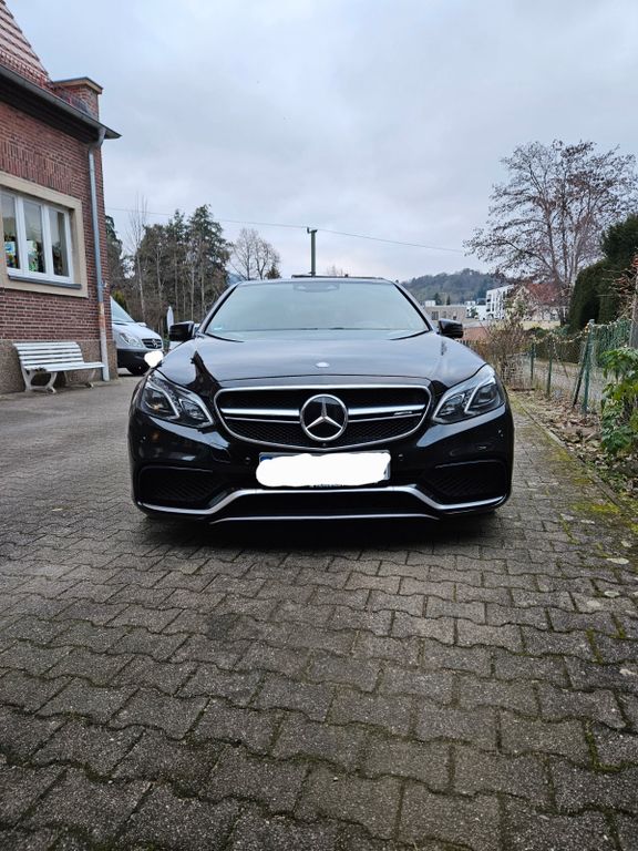 Mercedes-Benz E 63 AMG