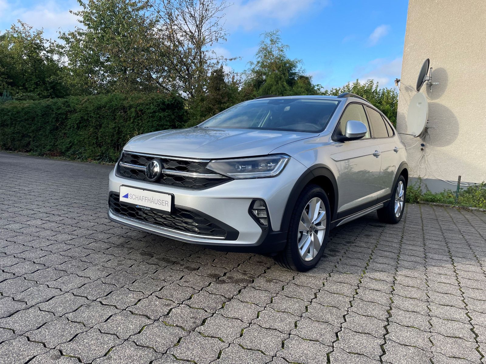 Fahrzeugabbildung Volkswagen Taigo Life 1.5 DSG DAB SHZ IQLED ALU KAM 30% UPE