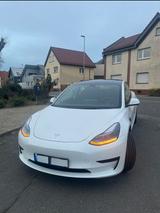 Tesla Model 3 Hinterradantrieb RWD  - Tesla Model 3 in Frankfurt (Main)
