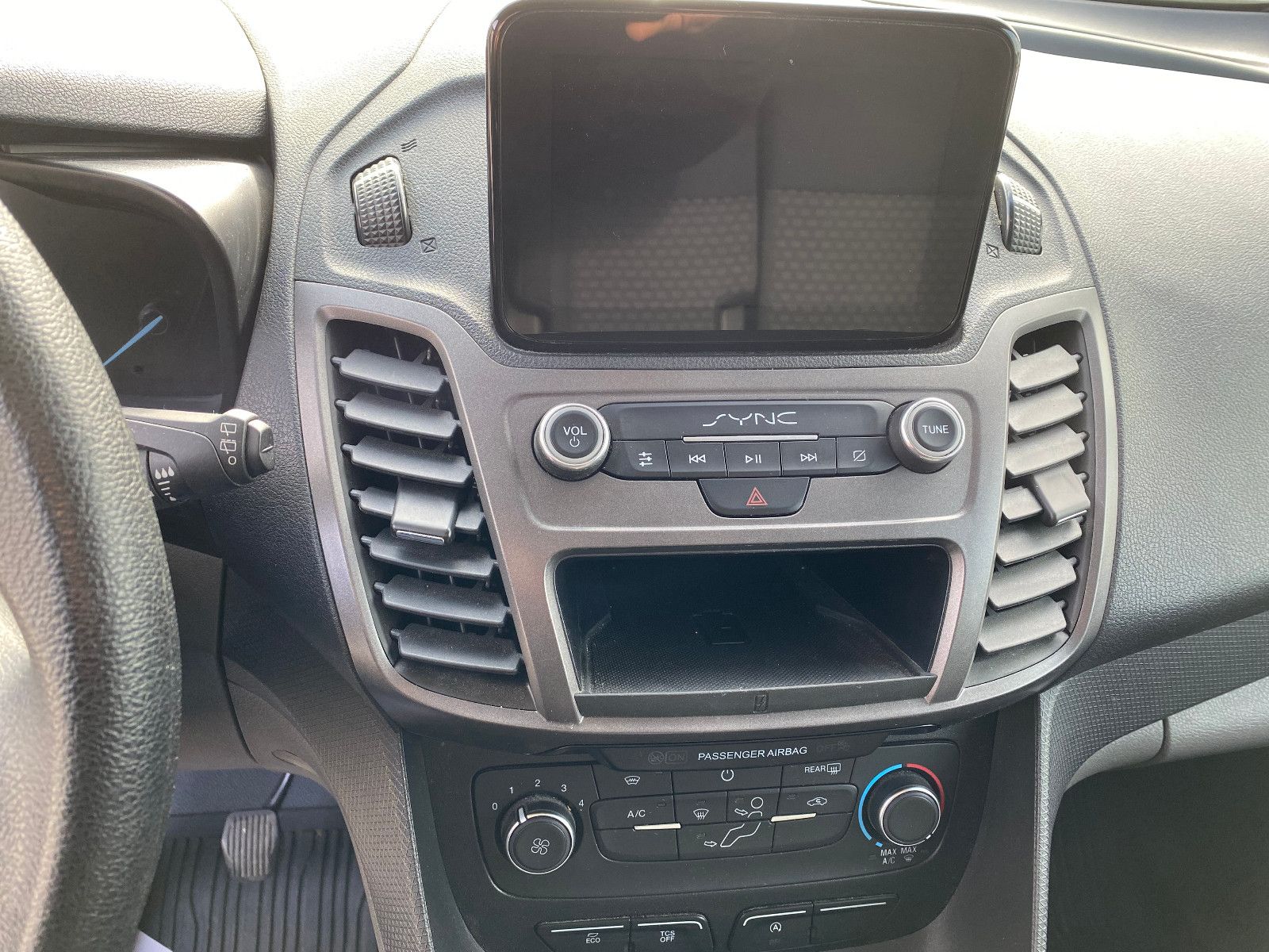 Fahrzeugabbildung Ford Transit Connect*Klima, Navi, Kamera, PDC,