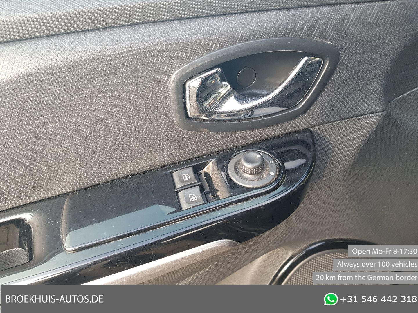 Renault Clio 2015 — photo 17