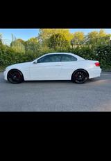 BMW 330i Kabrio - BMW 330 aus 2009: 330i