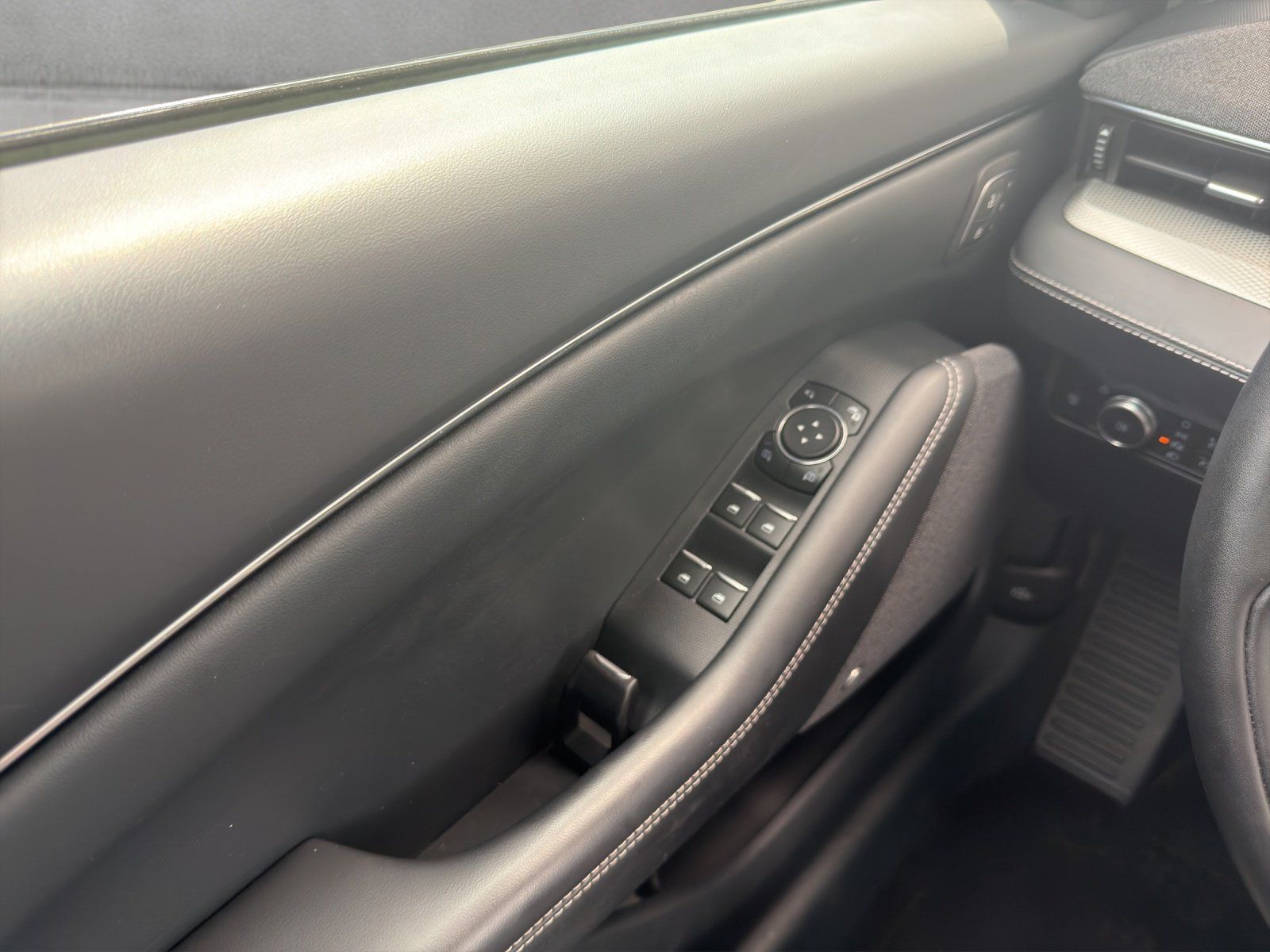 Fahrzeugabbildung Ford Mustang MACH-E Basis (Extended Range)