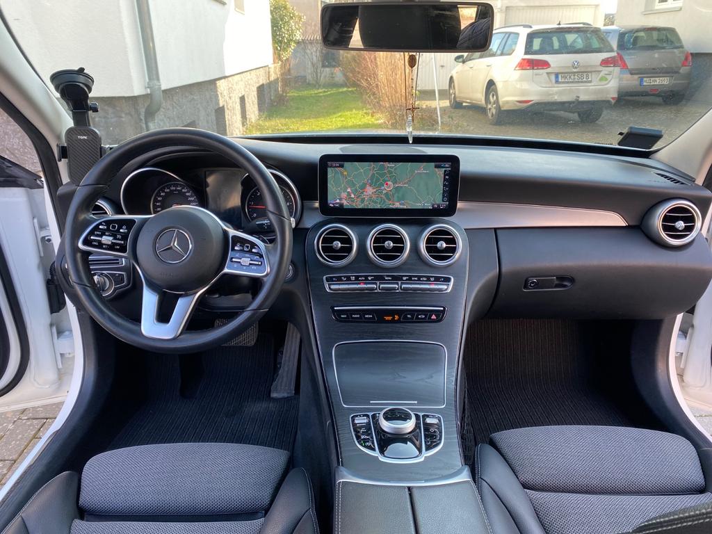 Mercedes-Benz C 220