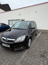 Opel Zafira 1,9 l Familie, Auto - Opel Zafira aus 2007 mit Diesel-Antrieb