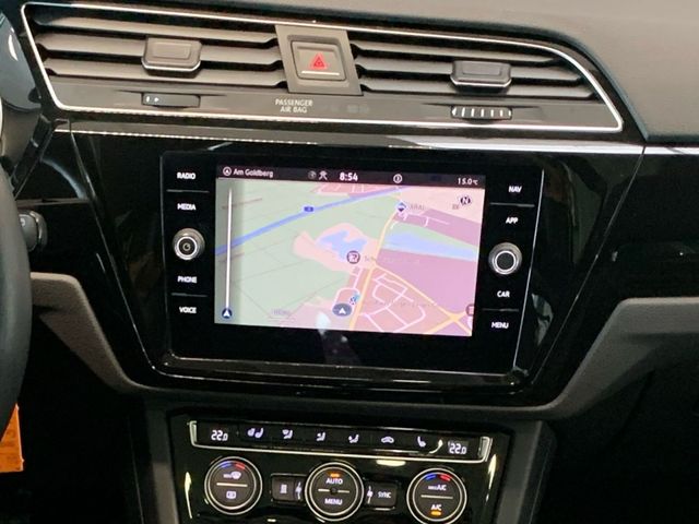 Touran 1.5 TSI COMFORTLINE 7-SITZE +KAMERA+PANO+