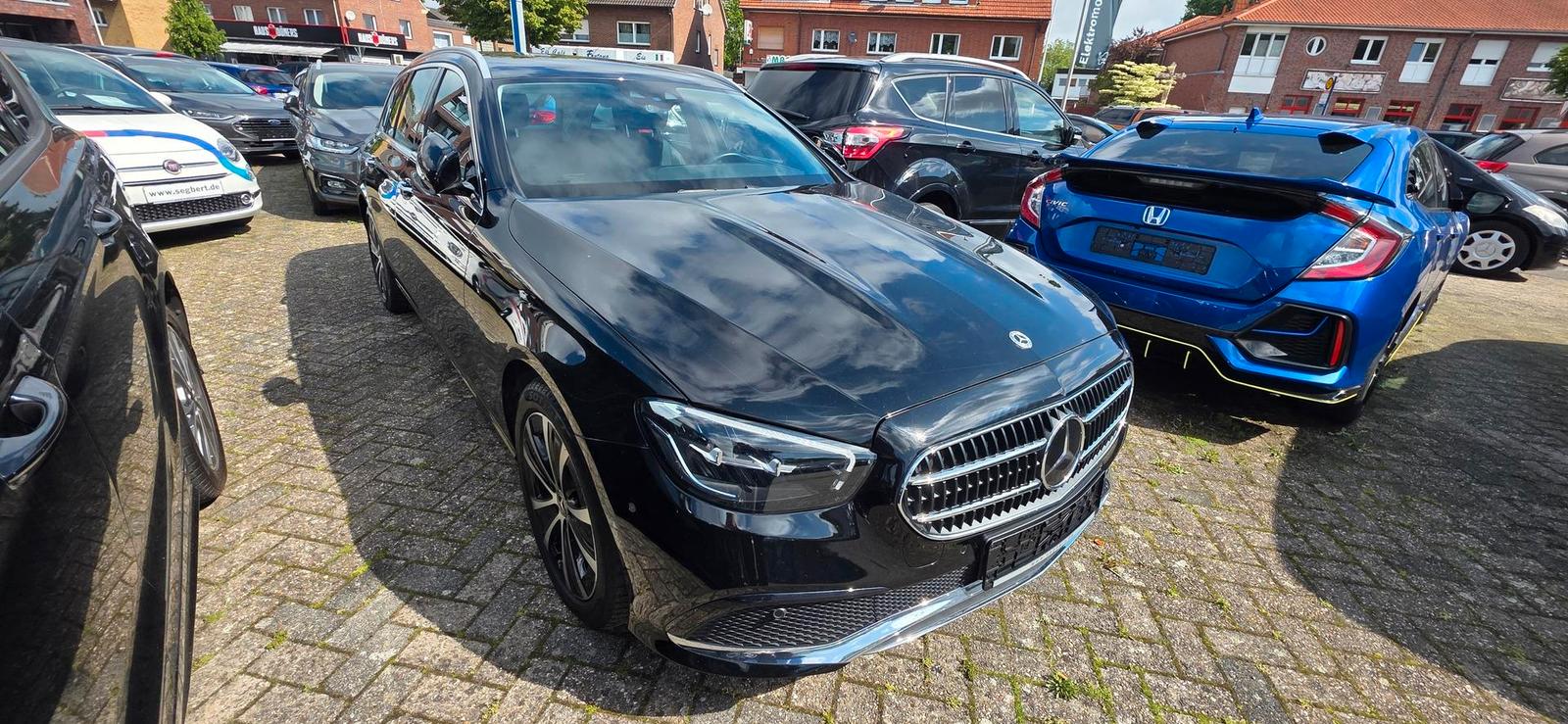 Mercedes-Benz E 300 T 9G-TRONIC Avantgarde ACC LED 320 kW (435
