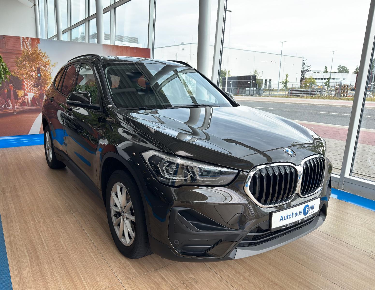 BMW X1 sDrive18i Aut. Navi Panorama HIFI LHZ LED