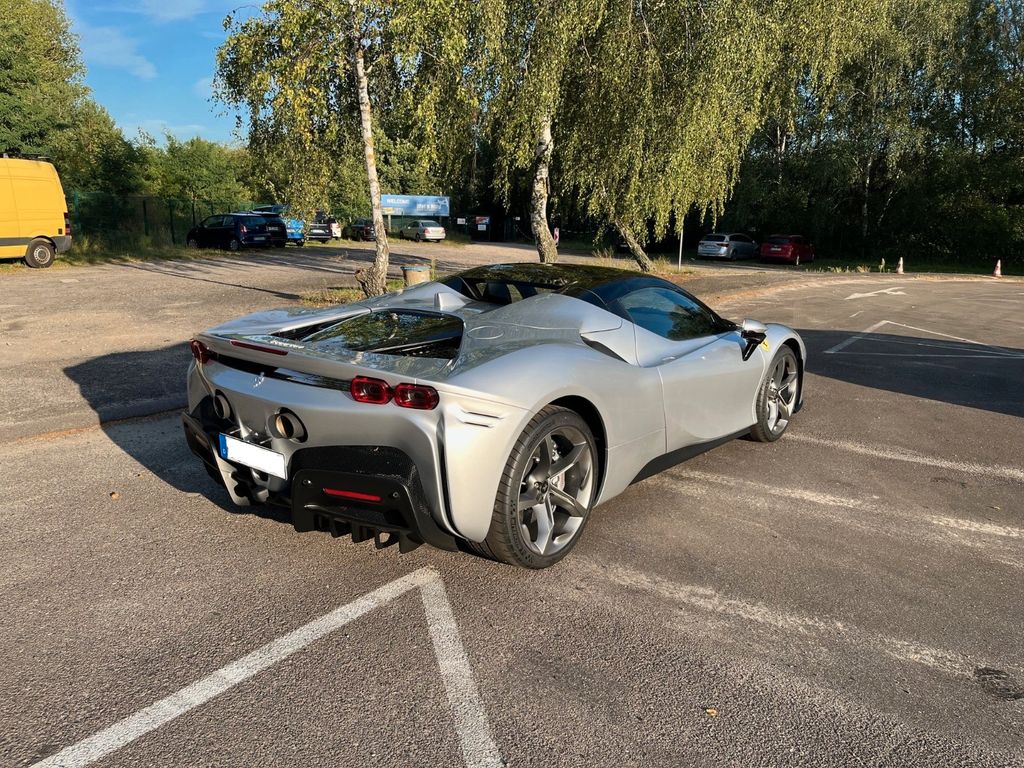 Image of Ferrari SF90