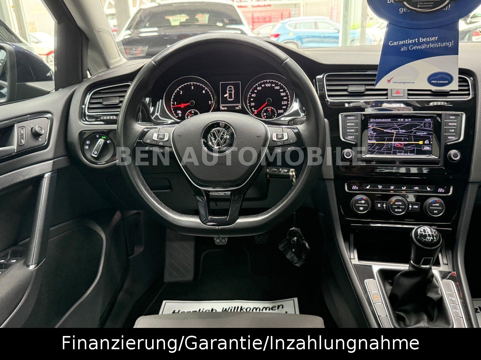 Volkswagen Golf VII Lim. 2.0 TDI Highline BMT PANO*NAVI*PDC
