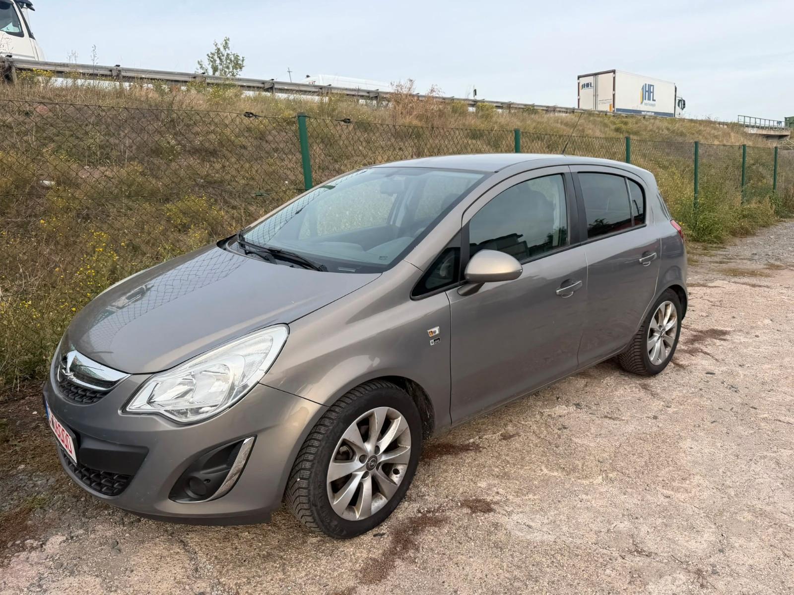 Opel Corsa D 150 Jahre Opel TÜV NEU