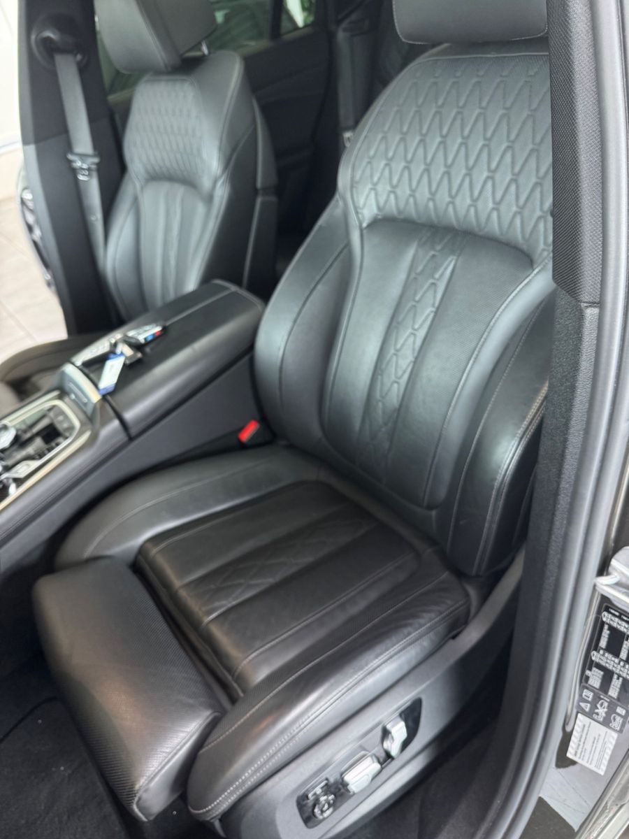Fahrzeugabbildung BMW X6 xDrive 40 i M Sport/Carbon/Vollausstattung!