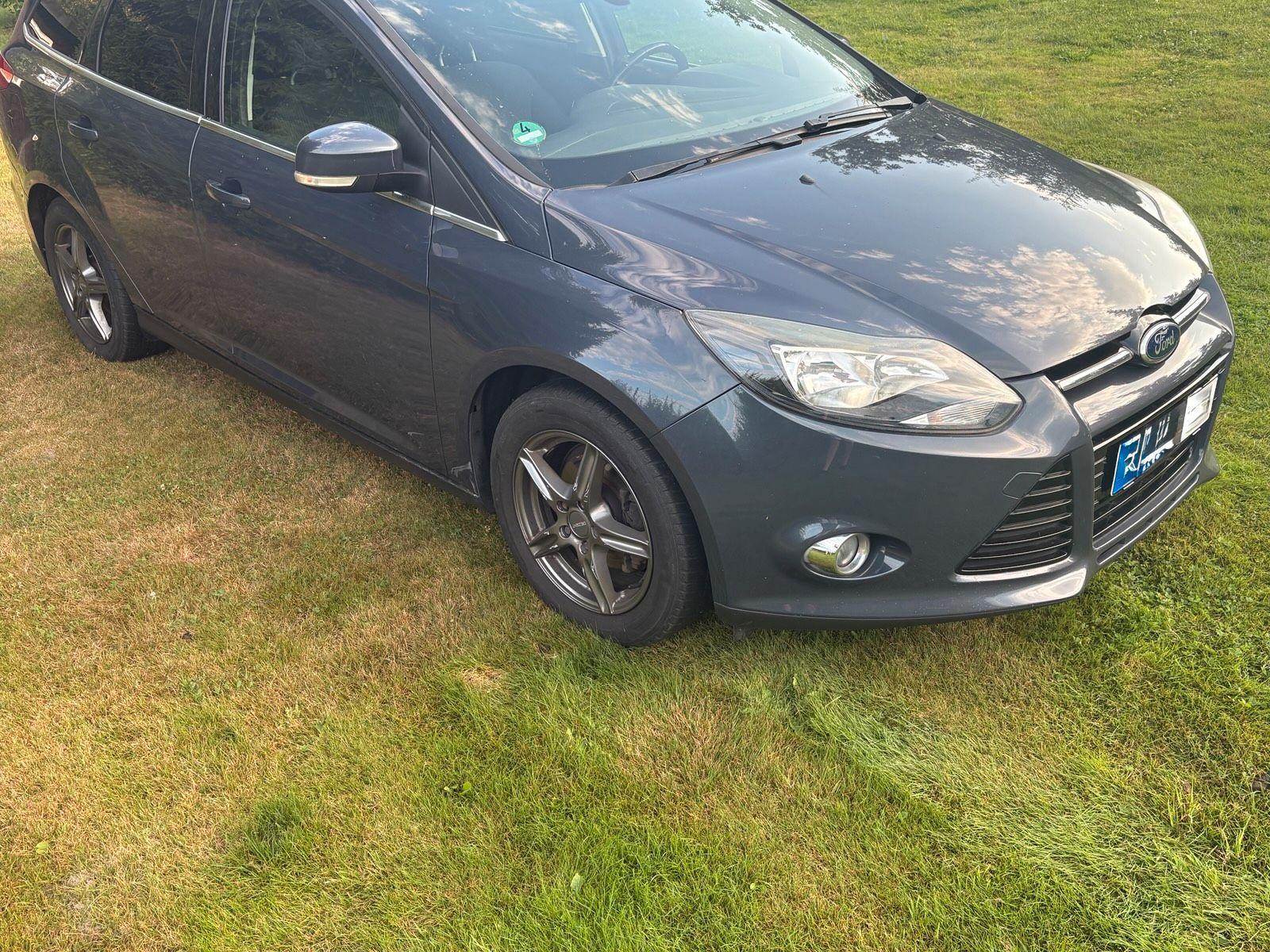 Ford Focus 2013 — photo 7