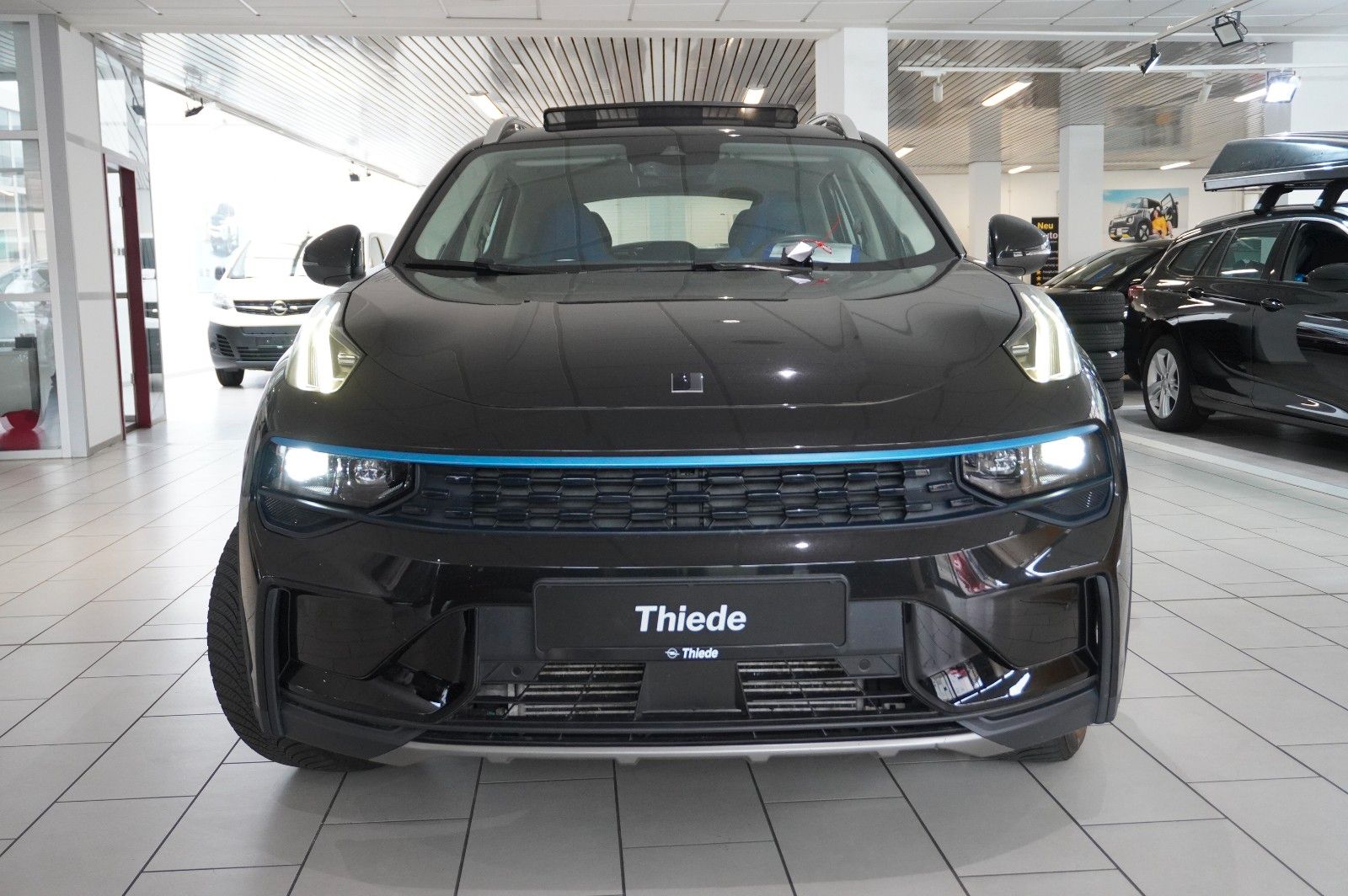 Fahrzeugabbildung Lynk&Co 01 1.5T HEV HYBRID NAVI/LED/SPORT/VIRT./PANO/DAB