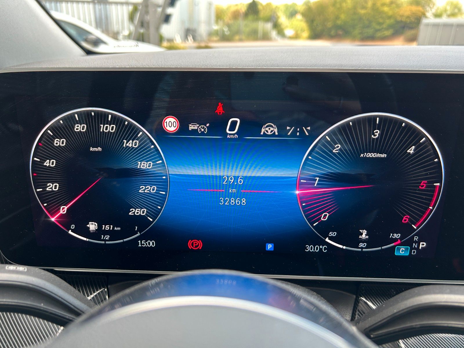 Fahrzeugabbildung Mercedes-Benz V 300 d STYLE DISTRONIC Stdheiz AHK2,5to 360