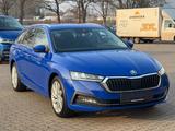 Skoda Octavia Combi 1.4 TSI Style iV °HUP°ACC°AHK - Skoda Octavia iV Gebrauchtwagen