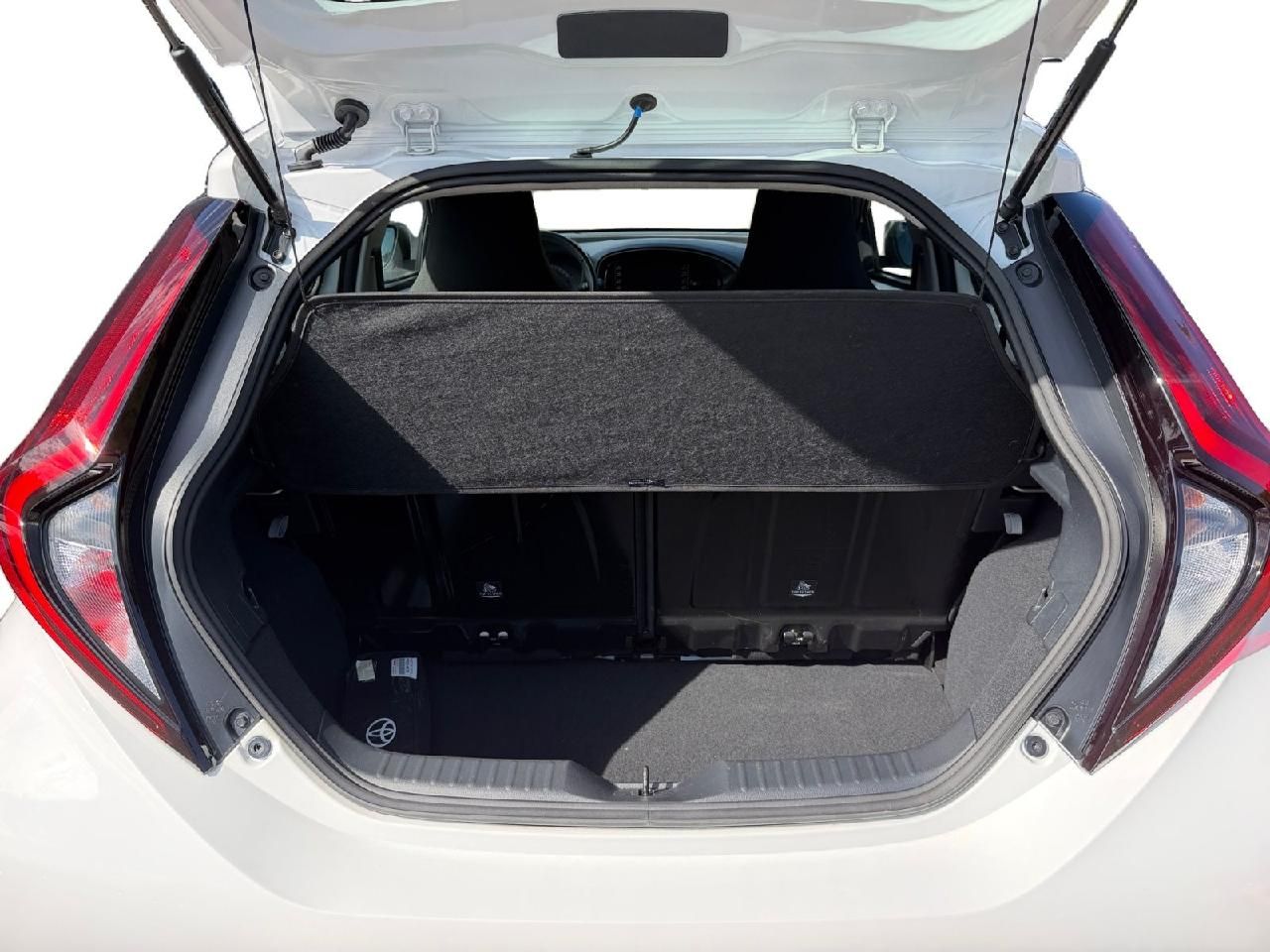 Fahrzeugabbildung Toyota Aygo X Play