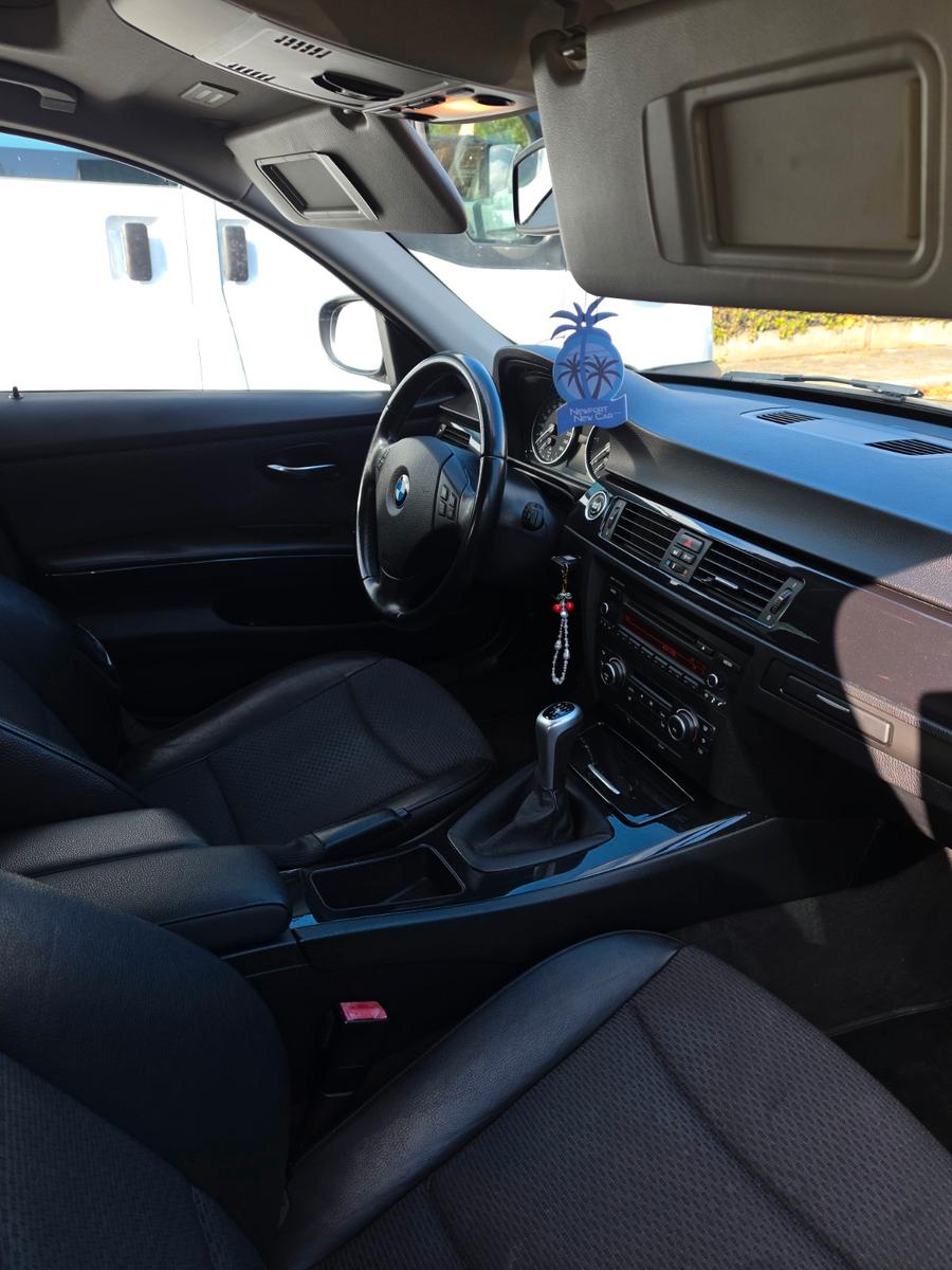 BMW 320 2011 — photo 5