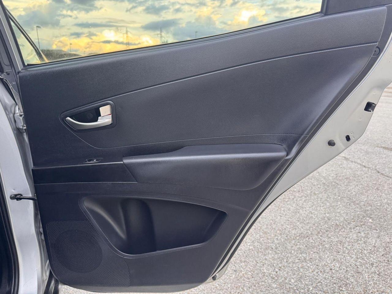 SsangYong Korando 2012 — photo 13