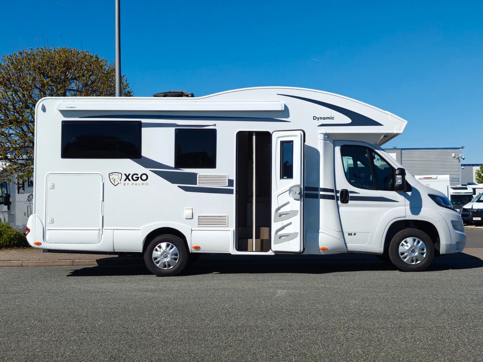 Fahrzeugabbildung XGO Dynamic 98 P  - SAT, TV, Markise, Luftfeder -