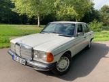 Mercedes-Benz 300 - Mercedes-Benz 300 Oldtimer mit Diesel-Antrieb