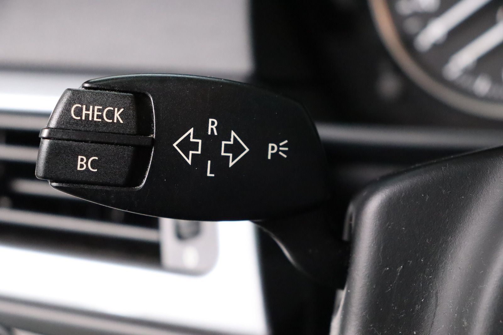 Fahrzeugabbildung BMW 525 i touring Edition * Xenon * Navi * PDC