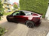 Tesla Model Y Long Range Dual Motor AWD Long Range - rote Tesla Model Y