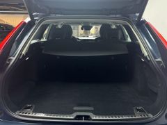 VOLVO V90 Pro T4 Mom.Pro Leder Navi LED ACC Kam.