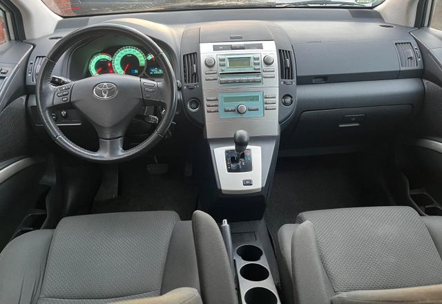 Toyota Corolla Verso 1.8 Sol*7 SITZER*AUTOMATIK* Bild 5