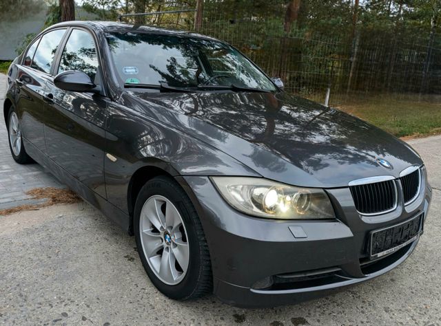 BMW 320i Aut/Lim/ Xenon/PDC/T.Led/