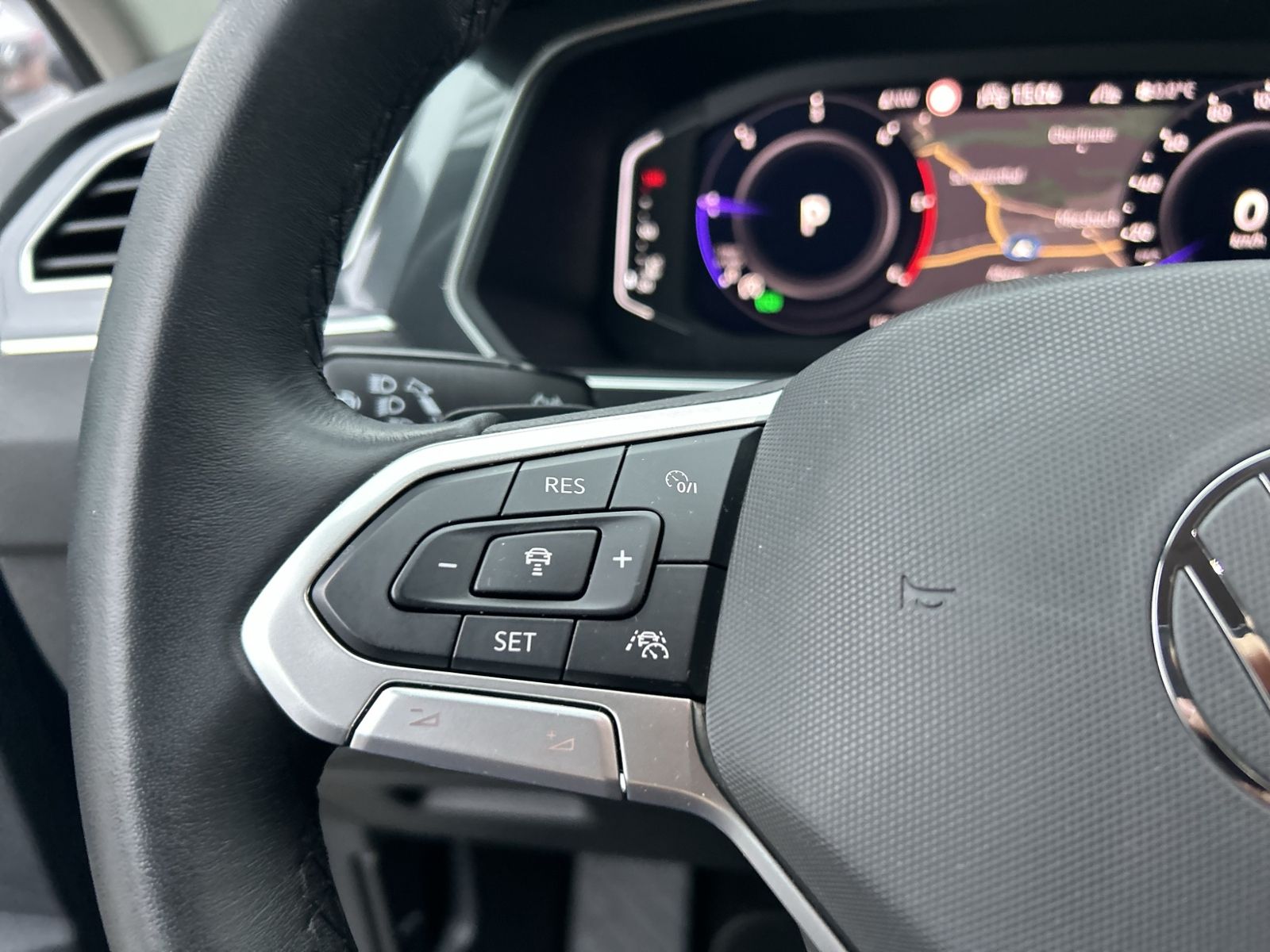 Tiguan Life 2,0 l TDI 4MOTION, AHK, IQ Light, Bu