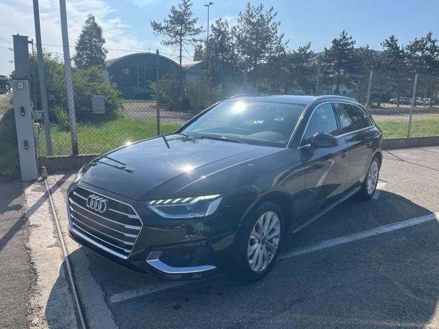 Audi AUDI A4 Avant 30 TDI/136 CV S tronic Business Ad imagem 2