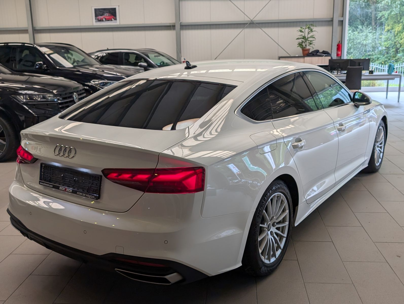 Fahrzeugabbildung Audi A5 40TDI S-tronic LED Sport-Sit SHz PDC Navi AHK
