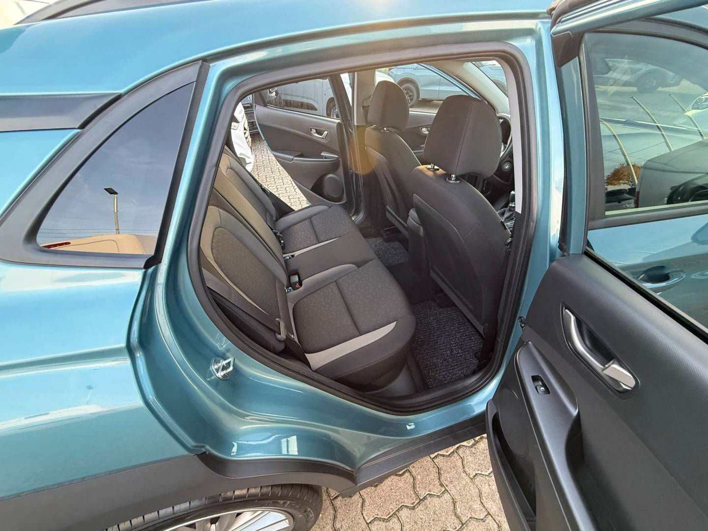 Fahrzeugabbildung Hyundai KONA 1.0 T-GDi TREND 17' Alu, LED, Sichtpaket