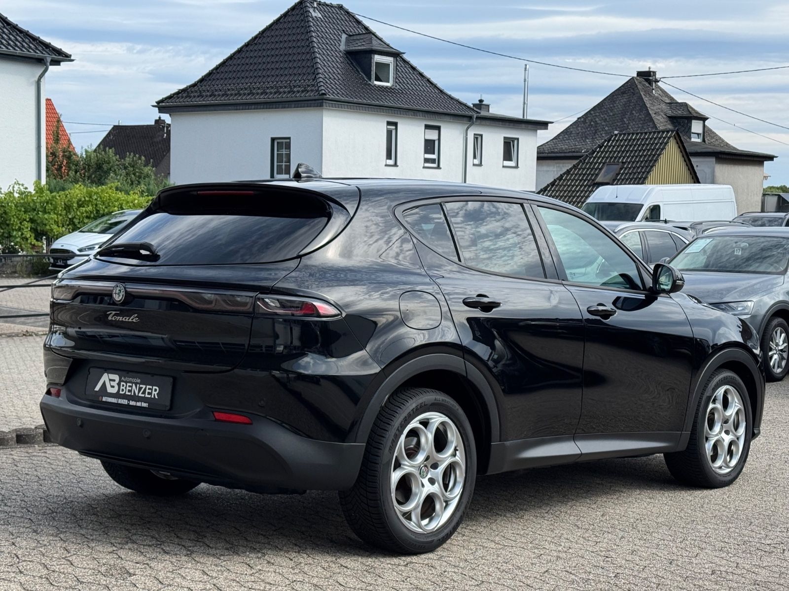Fahrzeugabbildung Alfa Romeo Tonale Super/LED/PDC/CarPlay/Tempomat/ALU/1Hand