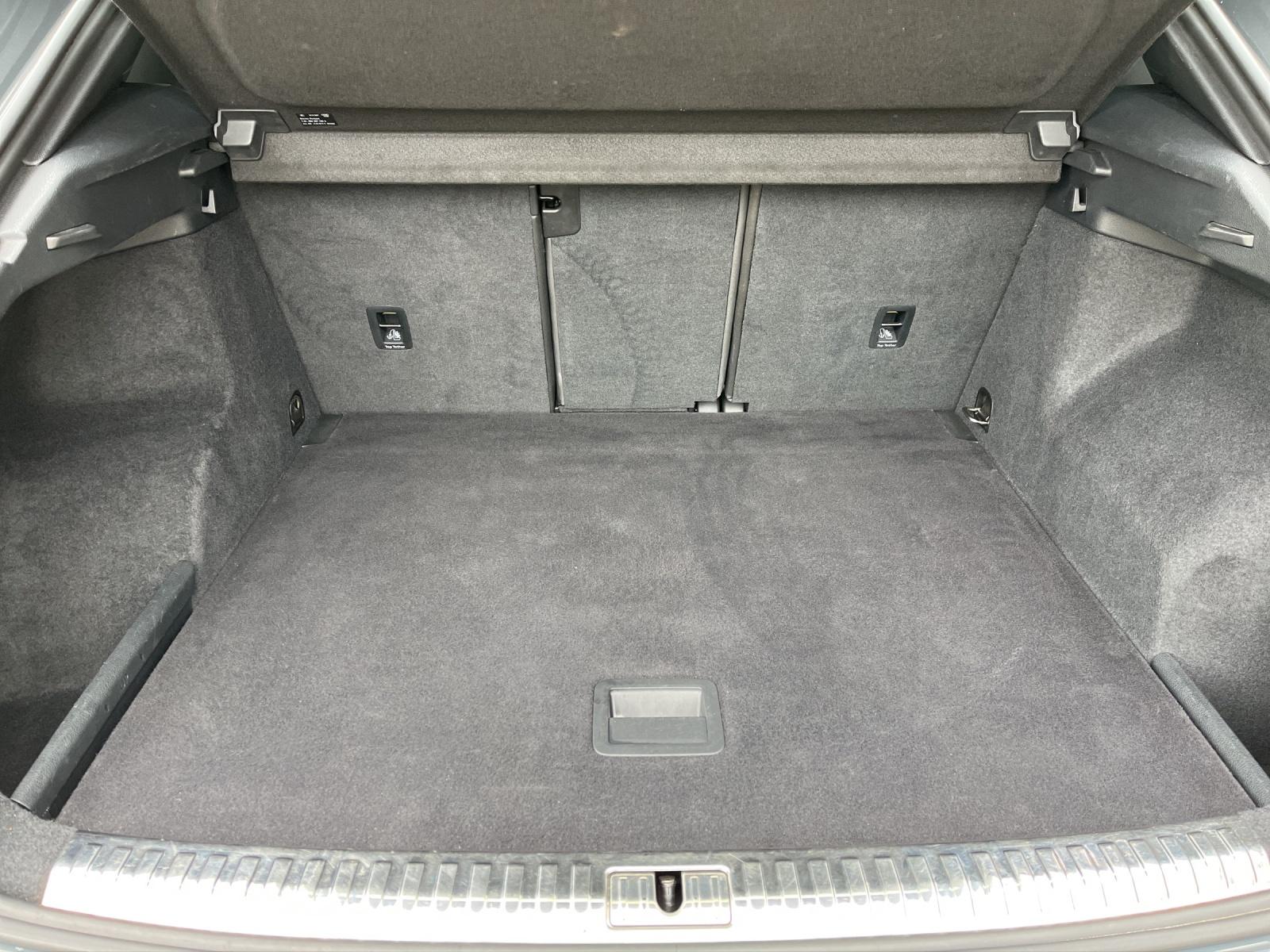Audi Q3 35 TFSI Advanced  AHK Navi LED Kamera PDC LM 
